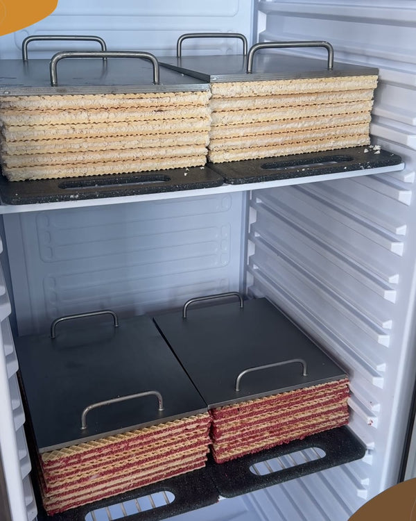 Gefüllte Platten kühlen ab
